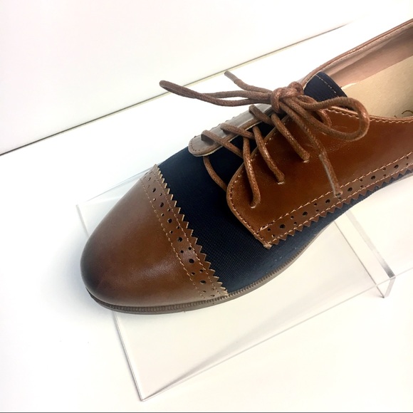 LAST PAIR Navy Brown Brogue Oxford Flats Round Toe - Picture 5 of 5